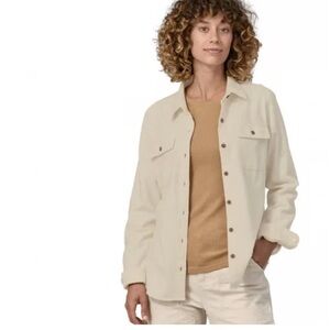 Patagonia Fjord Undyed Natural Flannel Button Up Shirt